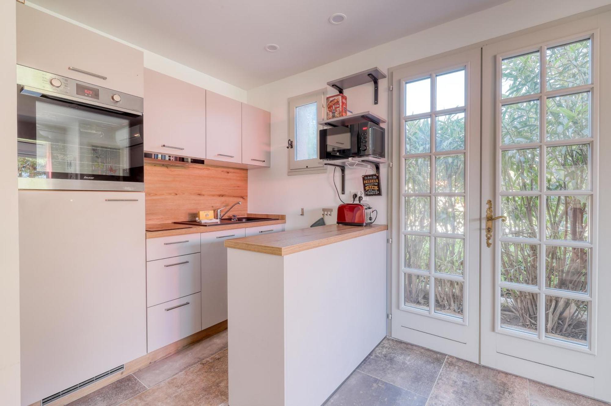 Magnificent Newly Renovated Close To Beach & Swimming Pool Le Lavandou Eksteriør bilde